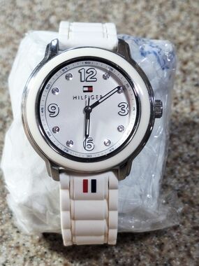 Tommy Hilfiger WOMEN'S White Silicone Strap Watch